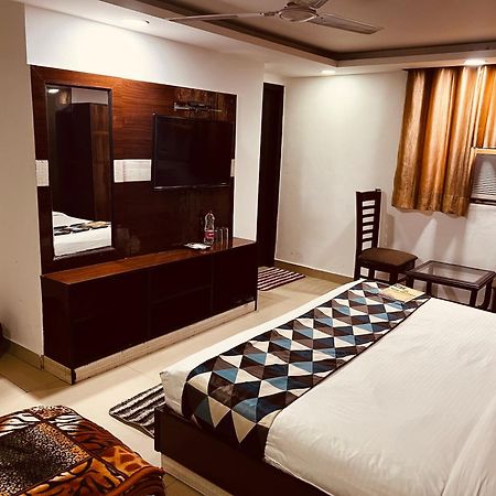 Hotel 新德里 外观 照片