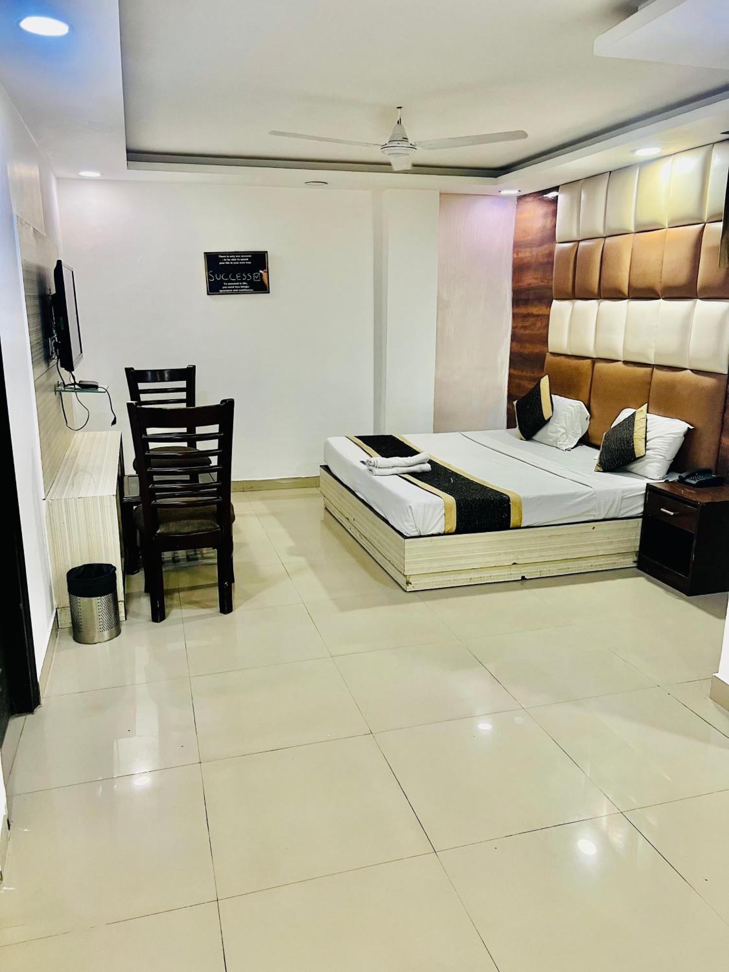 Hotel 新德里 外观 照片